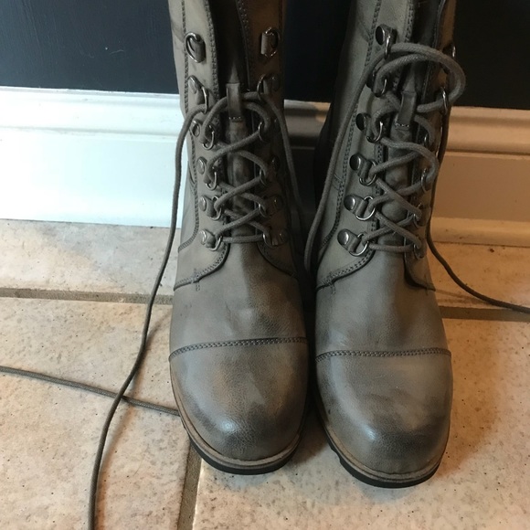 sorel joan of arctic wedge look alike